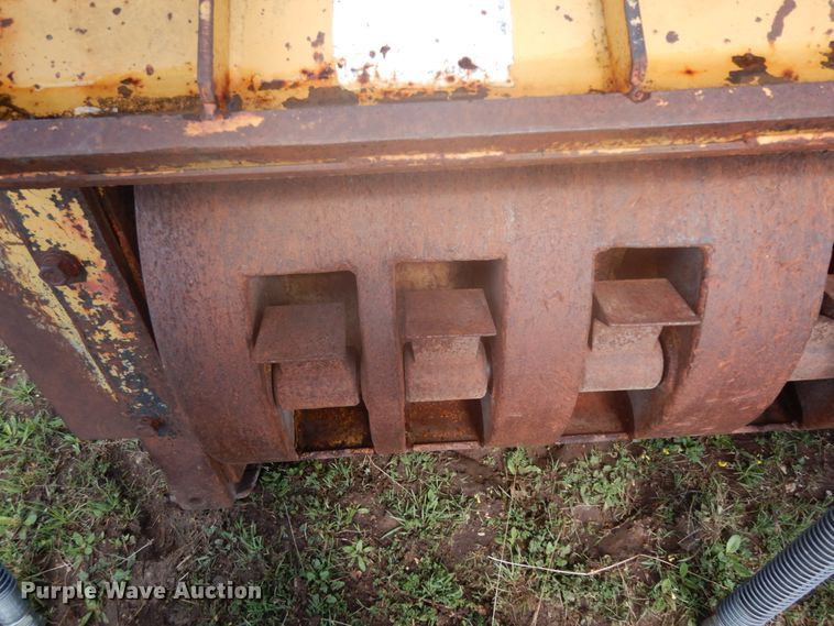 image for item DM2896 Brown Brontosaurus 42"W mulcher