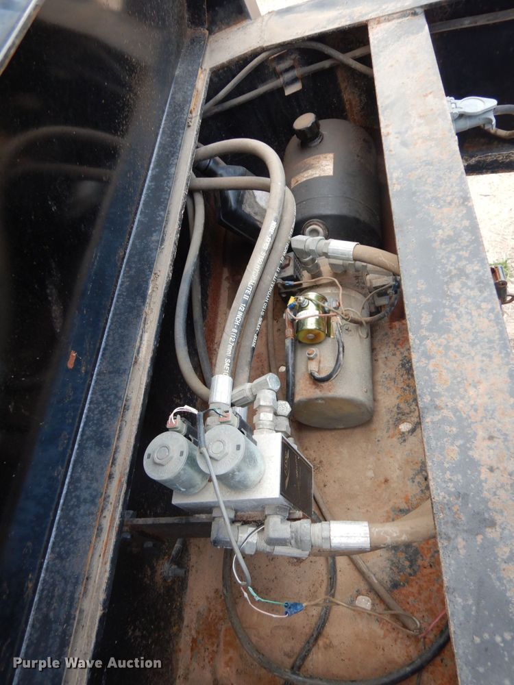 image for item DM2950 2010 Top Hat  end dump trailer