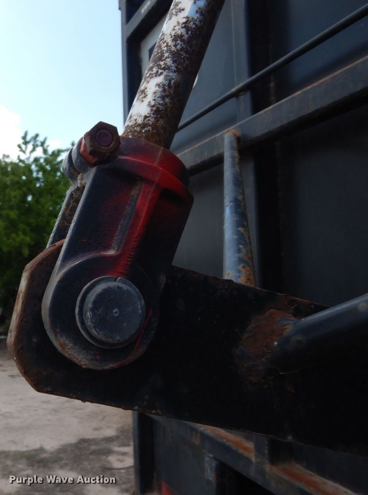 image for item DM2950 2010 Top Hat  end dump trailer