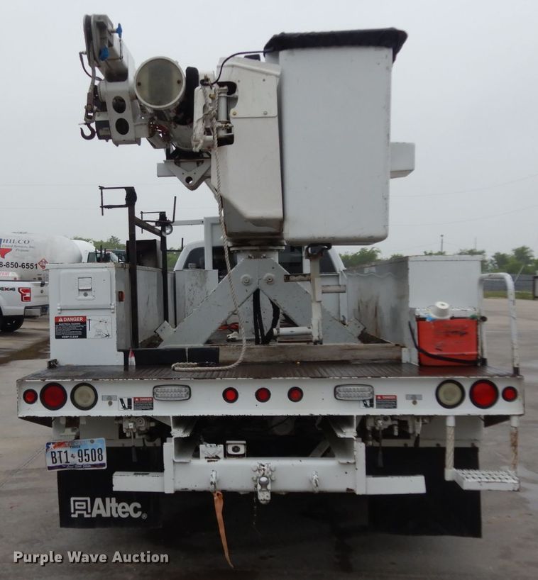 image for item DM2963 2012 Ford F550  bucket truck