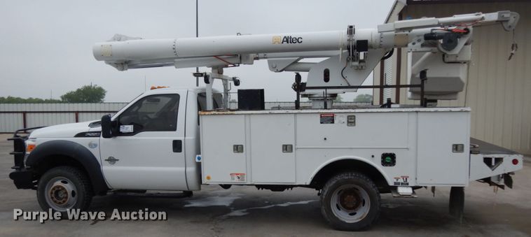 image for item DM2963 2012 Ford F550  bucket truck