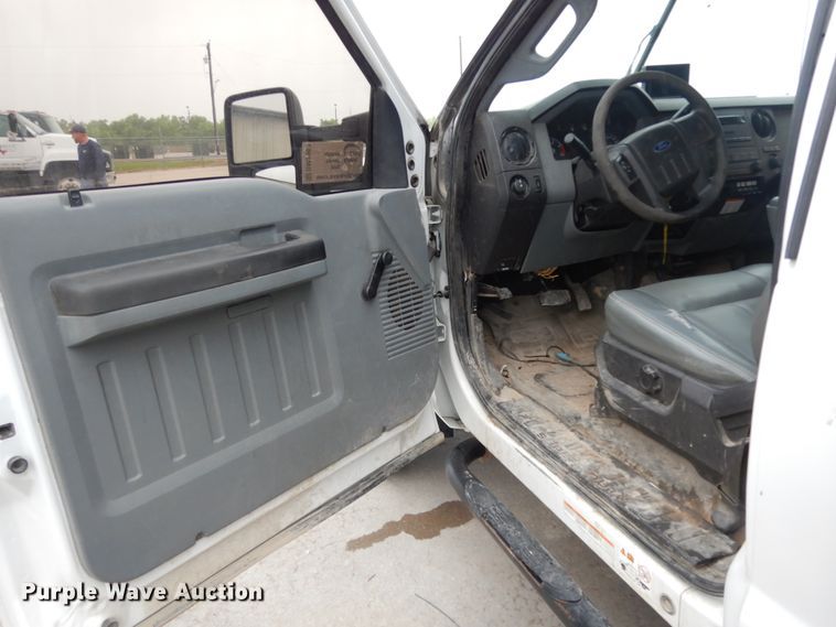 image for item DM2963 2012 Ford F550  bucket truck