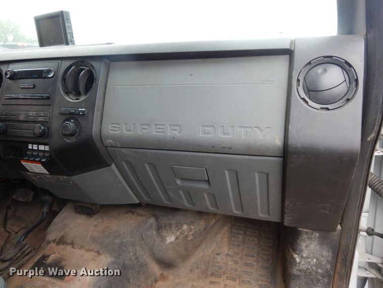 image for item DM2963 2012 Ford F550  bucket truck