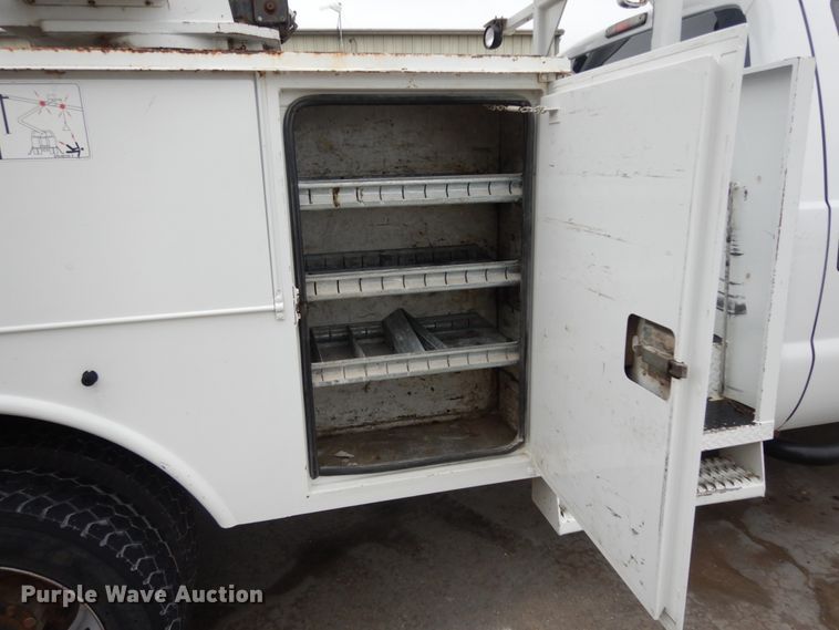 image for item DM2963 2012 Ford F550  bucket truck