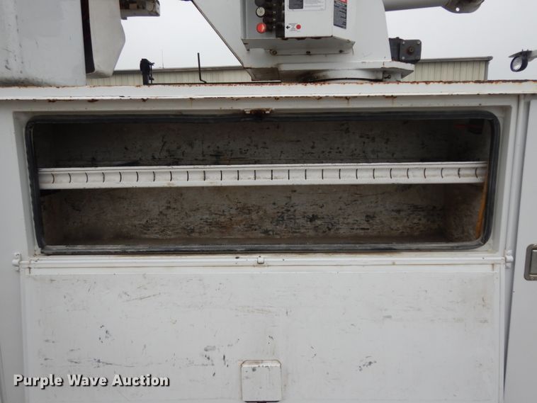 image for item DM2963 2012 Ford F550  bucket truck