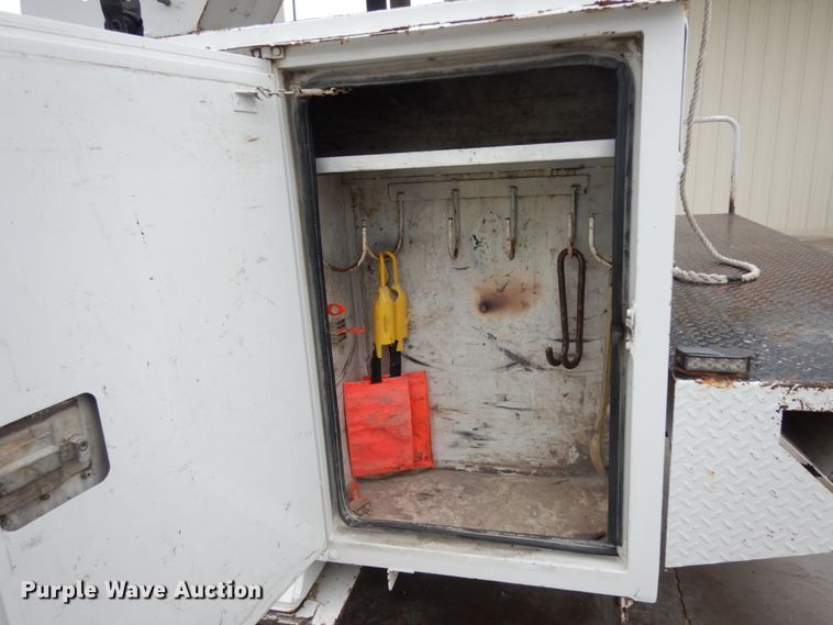 image for item DM2963 2012 Ford F550  bucket truck