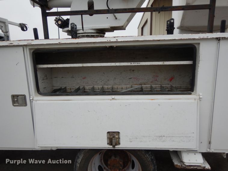 image for item DM2963 2012 Ford F550  bucket truck