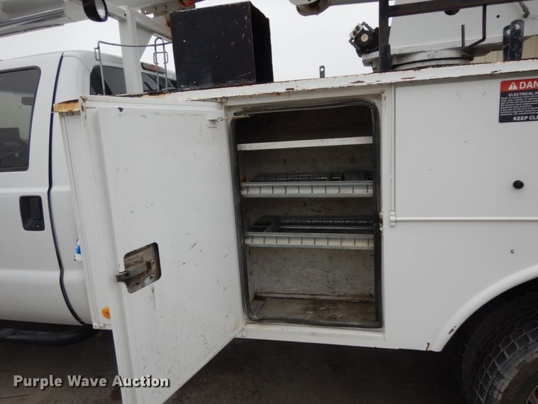 image for item DM2963 2012 Ford F550  bucket truck