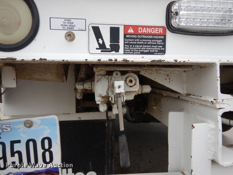 image for item DM2963 2012 Ford F550  bucket truck