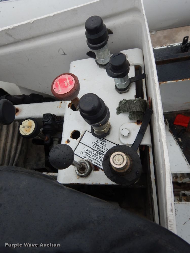 image for item DM2963 2012 Ford F550  bucket truck