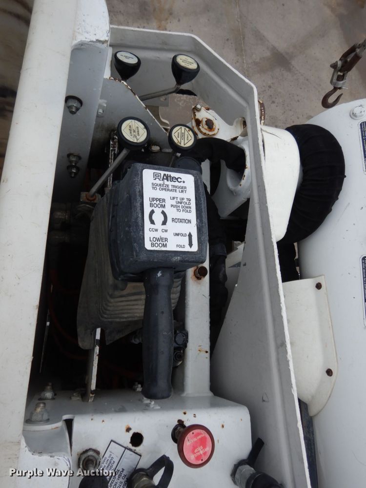 image for item DM2963 2012 Ford F550  bucket truck