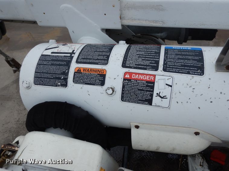 image for item DM2963 2012 Ford F550  bucket truck