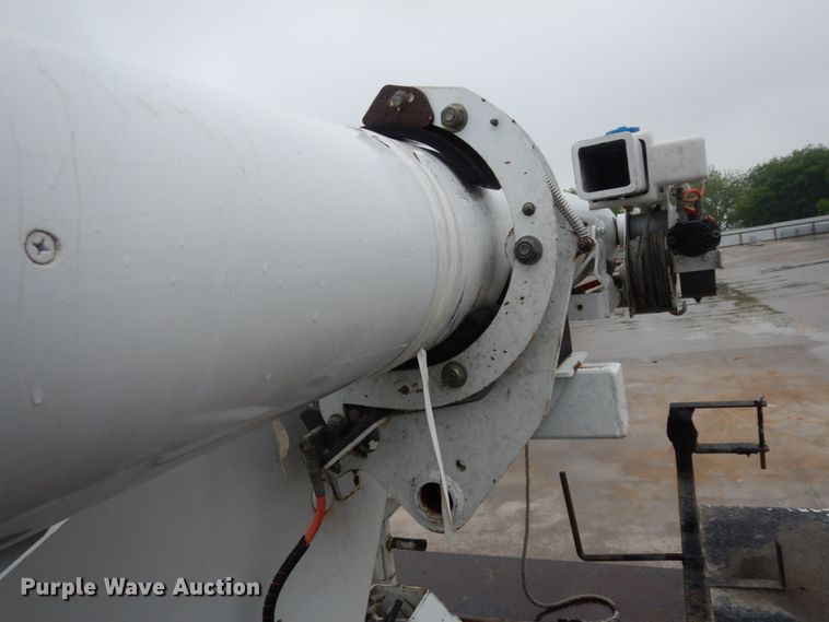 image for item DM2963 2012 Ford F550  bucket truck