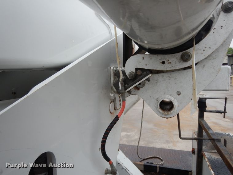 image for item DM2963 2012 Ford F550  bucket truck