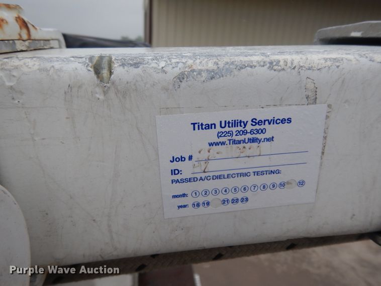 image for item DM2963 2012 Ford F550  bucket truck