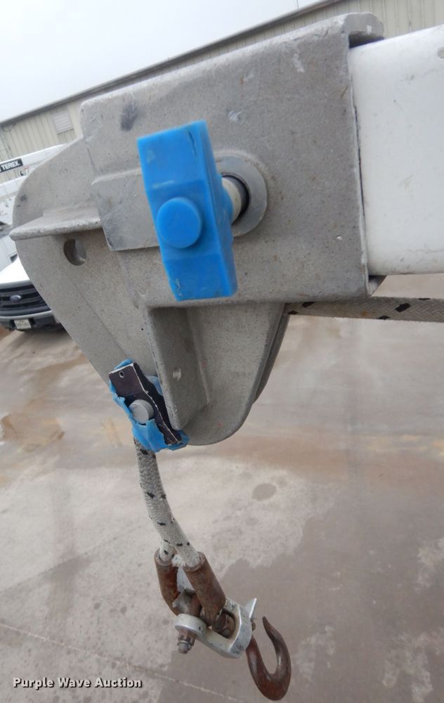 image for item DM2963 2012 Ford F550  bucket truck