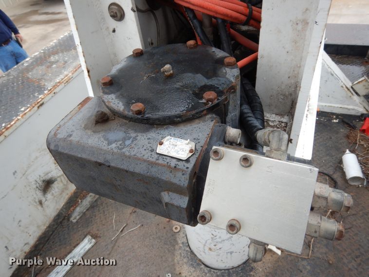 image for item DM2963 2012 Ford F550  bucket truck