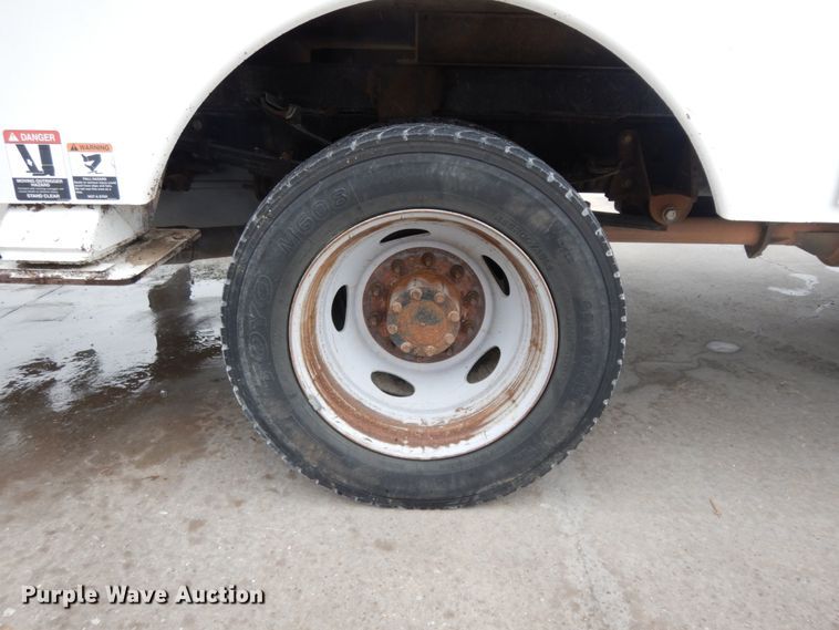 image for item DM2963 2012 Ford F550  bucket truck