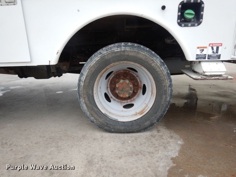 image for item DM2963 2012 Ford F550  bucket truck