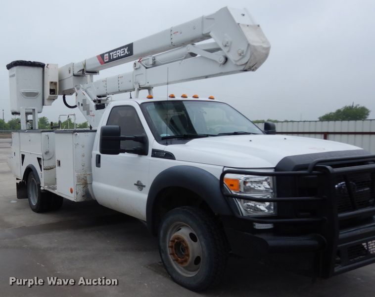 image for item DM2964 2015 Ford F550  bucket truck