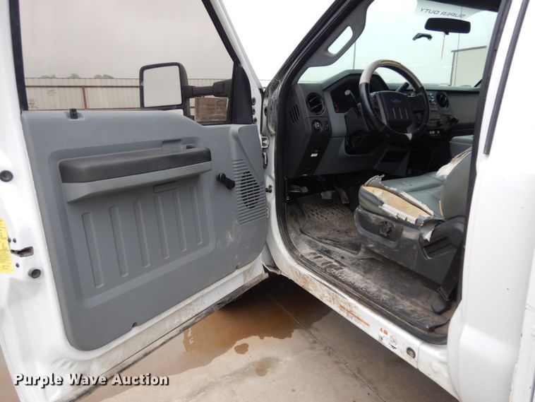 image for item DM2964 2015 Ford F550  bucket truck