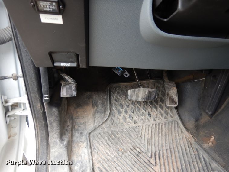 image for item DM2964 2015 Ford F550  bucket truck