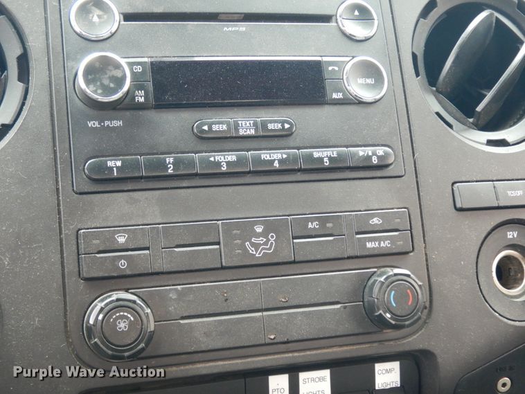 image for item DM2964 2015 Ford F550  bucket truck