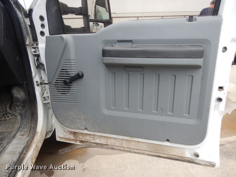 image for item DM2964 2015 Ford F550  bucket truck