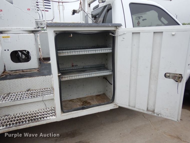 image for item DM2964 2015 Ford F550  bucket truck