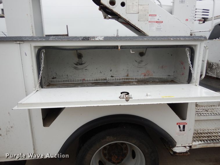 image for item DM2964 2015 Ford F550  bucket truck