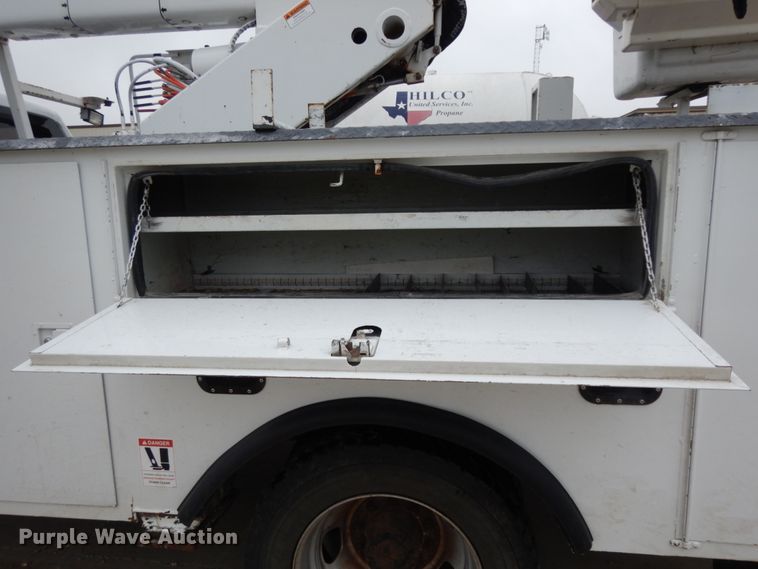 image for item DM2964 2015 Ford F550  bucket truck