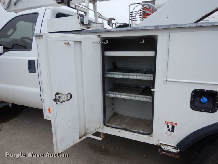 image for item DM2964 2015 Ford F550  bucket truck