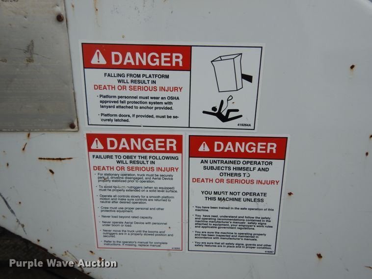 image for item DM2964 2015 Ford F550  bucket truck