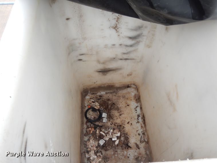 image for item DM2964 2015 Ford F550  bucket truck