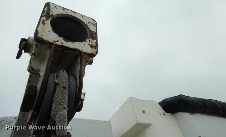 image for item DM2964 2015 Ford F550  bucket truck