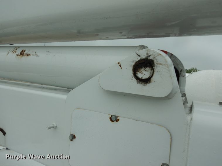 image for item DM2964 2015 Ford F550  bucket truck