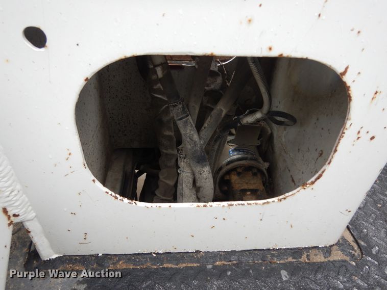 image for item DM2964 2015 Ford F550  bucket truck