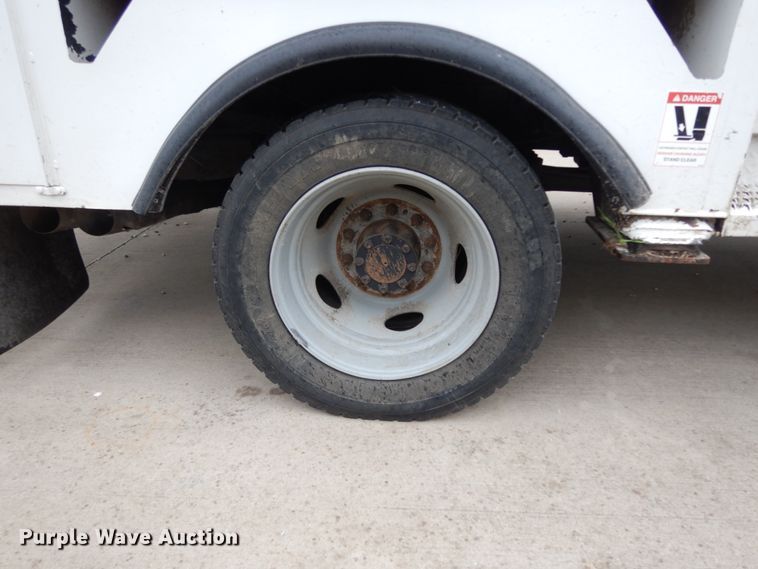 image for item DM2964 2015 Ford F550  bucket truck