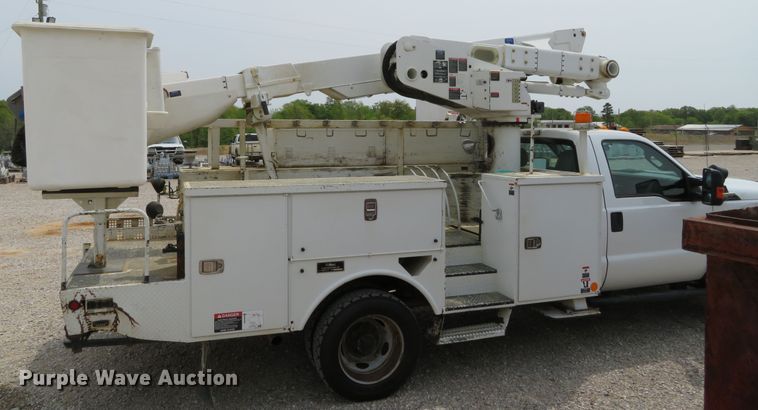 image for item DN5826 2011 Ford F550  bucket truck