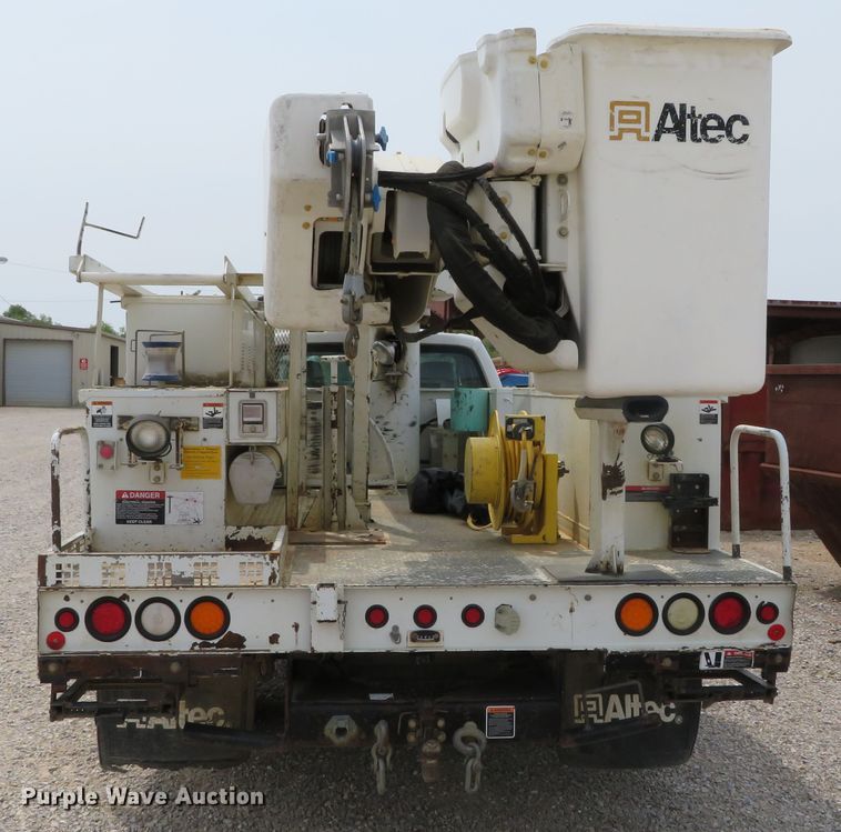 image for item DN5826 2011 Ford F550  bucket truck