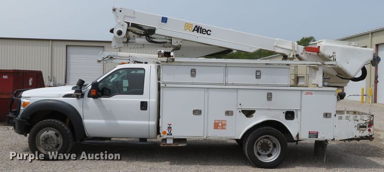 image for item DN5826 2011 Ford F550  bucket truck