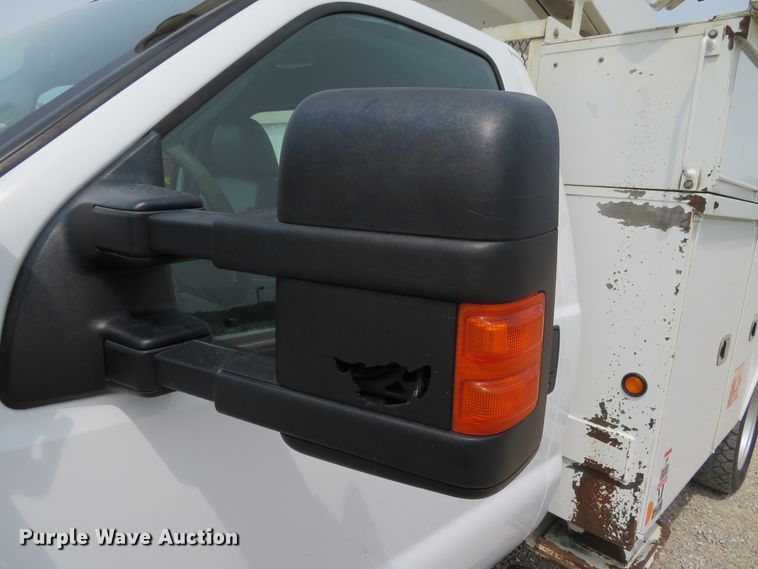 image for item DN5826 2011 Ford F550  bucket truck