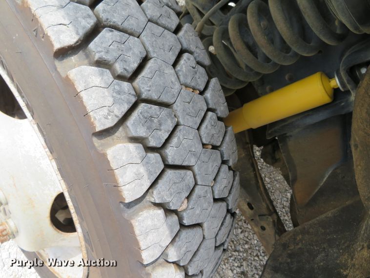 image for item DN5826 2011 Ford F550  bucket truck