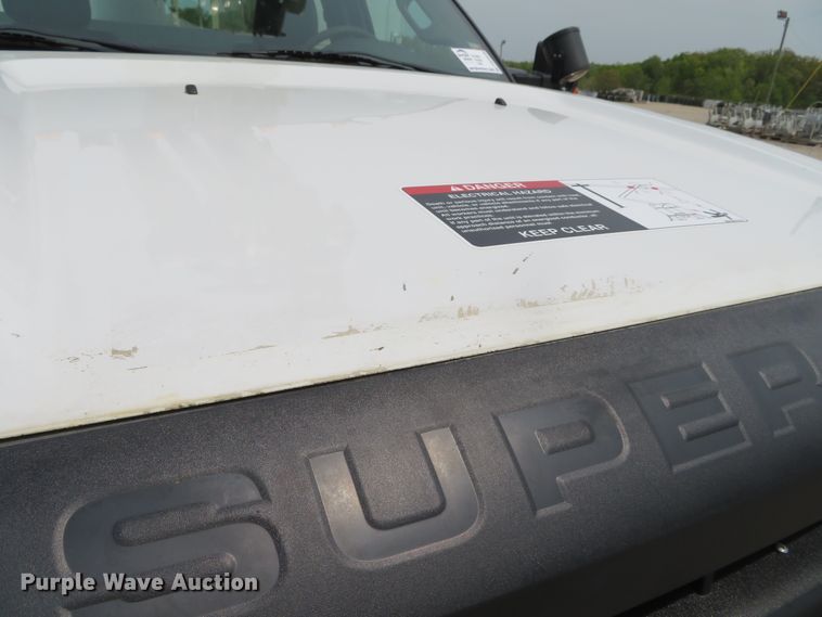 image for item DN5826 2011 Ford F550  bucket truck