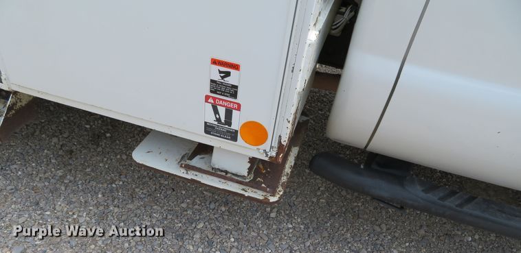 image for item DN5826 2011 Ford F550  bucket truck