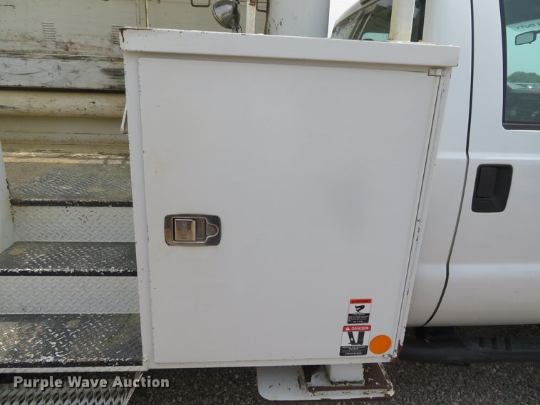 image for item DN5826 2011 Ford F550  bucket truck