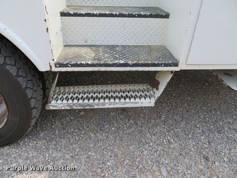 image for item DN5826 2011 Ford F550  bucket truck