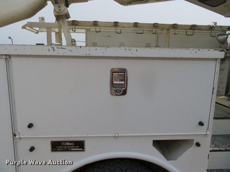 image for item DN5826 2011 Ford F550  bucket truck