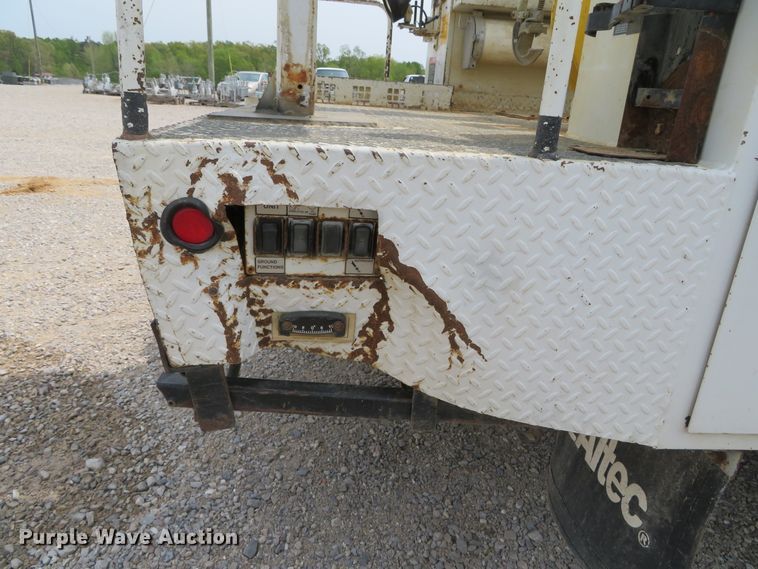 image for item DN5826 2011 Ford F550  bucket truck