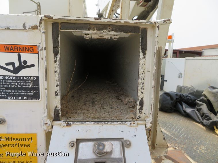 image for item DN5826 2011 Ford F550  bucket truck